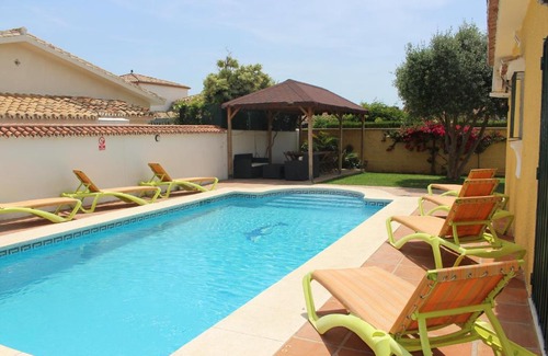 Nueva Milla de Oro Villa | Villa Bart