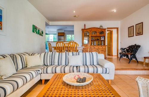 Sant Tomas Villa | Espaciosa Villa Beatriz con vistas al mar, Wi-Fi, jardín, terraza y piscina; aparcamiento disponible