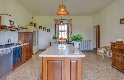 Lamporecchio Casa | Villa Beboli per 18 pax by Interhome