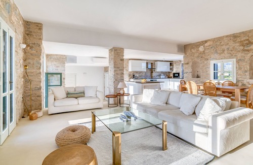 Paros Villa | Villa Bella with 4 br and private pool close to Aliki village and to the beach