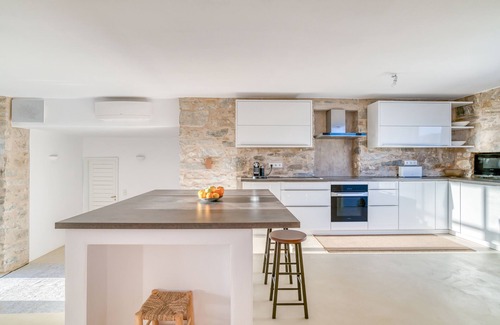 Paros Villa | Villa Bella with 4 br and private pool close to Aliki village and to the beach
