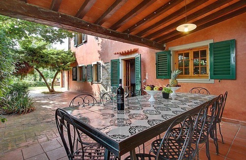 Reggello Villa | Villa Belletto: Una villa elegante y acogedora de dos pisos en el estilo característico de la campiña toscana.