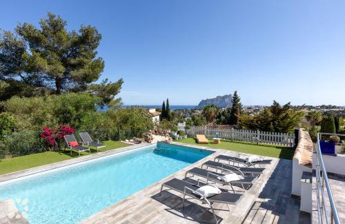 Urbanitzacio la Fustera Villa | Villa Bernia by Abahana Villas