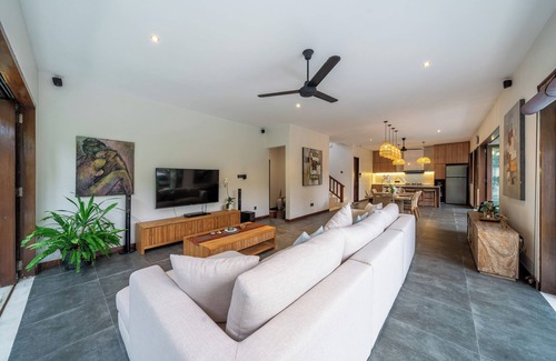 Dyanapura Villa | Villa Bettini Stylish 3BR w/ Pool, Near Bintang