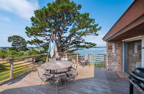 Ile-aux-Moines Villa | Villa 'Bienvenue Au Paradis' con vistas al mar, terraza privada y jardín privado