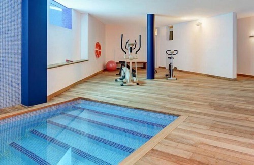Alayor Villa | Villa Binife - villa de lujo con 2 piscinas, gimnasio, jacuzzi, Wi-Fi, aire acondicionado y más!