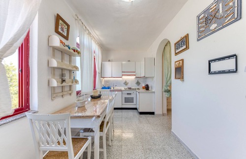 Diso Villa | Villa 'Bissu' con vistas al mar, terraza privada y aire acondicionado