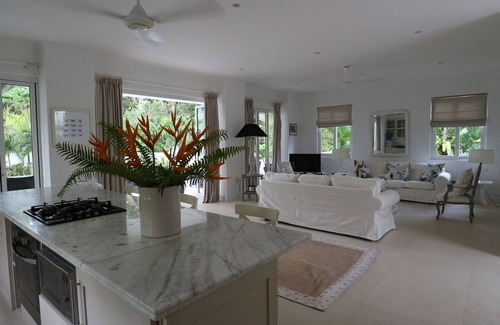 Beau Vallon Villa | Villa Blanc Beau Vallon