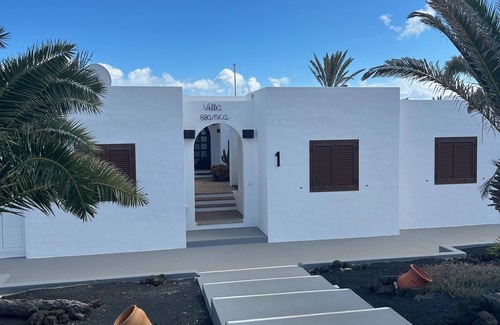 Guatiza Apartamento | Villa Blanca 1 mit Blick zum Pool und zum Meer. Fkk-charco del Palo, Lanzarote