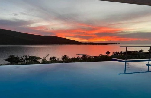 Cook's Bay Casa | "Villa Blanche" PANORAMIC POOL-BAR COOK'S BAY