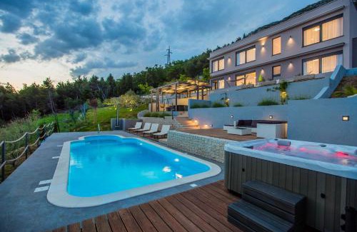 Kastel Stari Villa | Villa Blue Hill