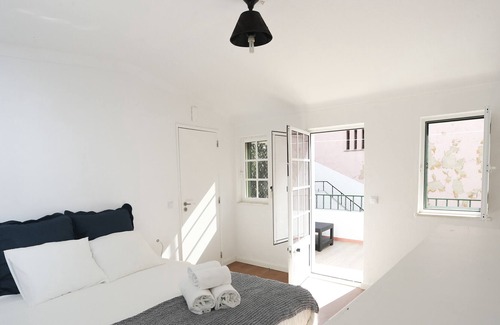 Setubal Villa | Villa "Bocage" en el centro histórico con terraza privada y Wi-Fi