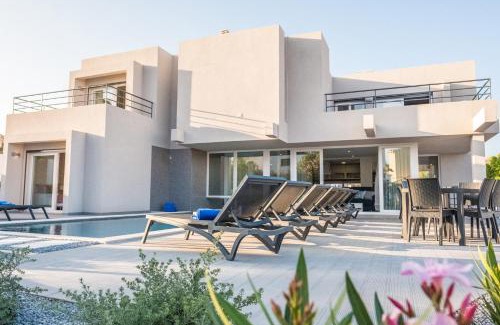 Armacao de Pera Villa | Villa Bonita Brenda by Algarve Vacation