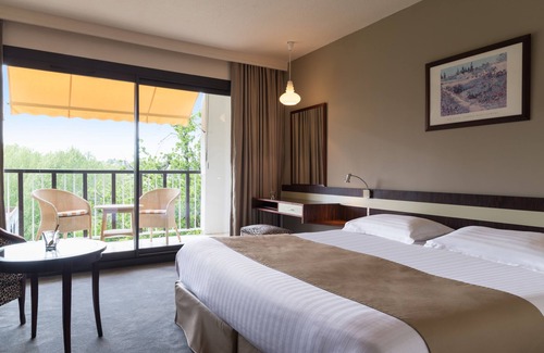 Greoux-les-Bains Hotel | Villa Borghese, The Originals Relais