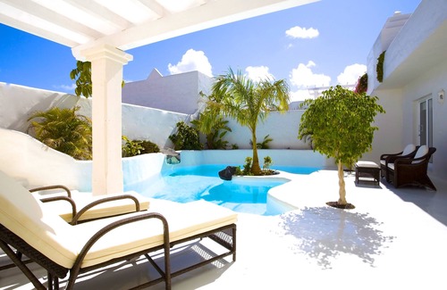 Geafond Villa | Chalet cerca de la playa, con piscina climatizada y jacuzzi exterior.