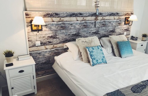 Urbanización Pinos Verdes Cama Y Desayuno | Villa Breeze Boutique Guest Rooms Marbella