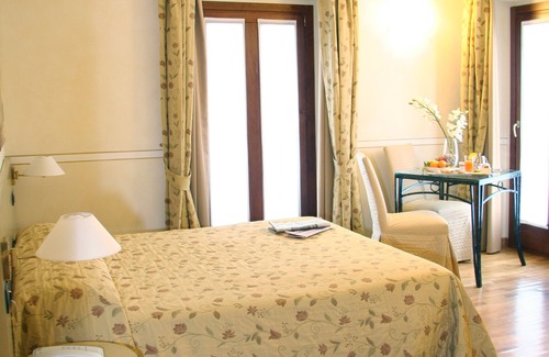 Carnago Casa | Villa Bregana