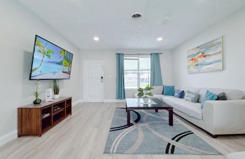 Fort Lauderdale Casa | Villa By Las Olas With Private Pool & Lush Garden