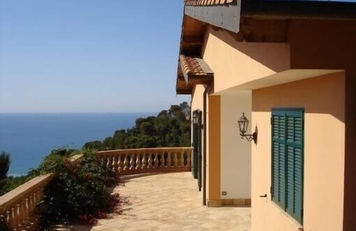 Latte Villa | Villa cerca del paseo marítimo de Mónaco