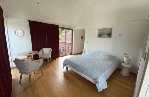 Ardres Cama Y Desayuno | Villa des Remparts - 15/25 min from the Opal Coast beaches - 15 pers - Garden 2500m2
