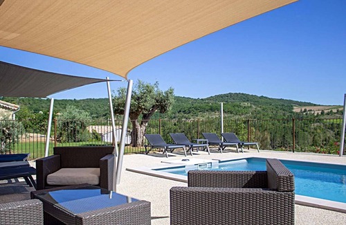 Saint-Maurice-dʼArdeche Villa | Villa-Exclusivo-Baño con bañera-Vista a la Piscina