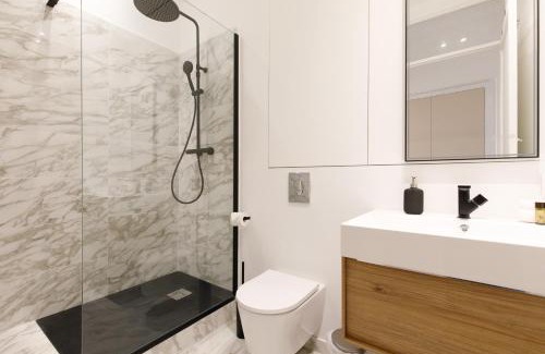 Prado - Republique Apartamento | Villa Californie- Stylish 3 bedroom apartment 4P