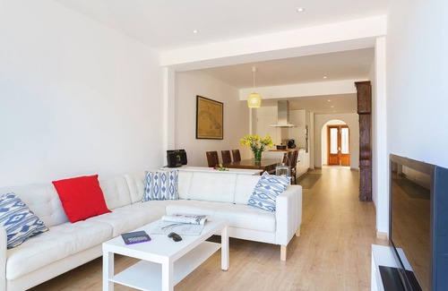 Pollensa Chalet De Esquí | Villa en el centro de Pollença con jardín, piscina y parking