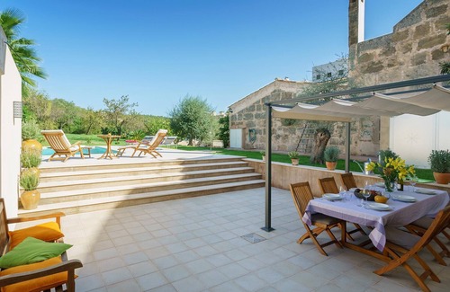 Pollensa Chalet De Esquí | Villa en el centro de Pollença con jardín, piscina y parking