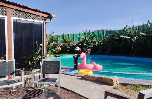 Santa Maria de Guía de Gran Canaria Villa | Villa Canaria Luna - Large saltwater pool