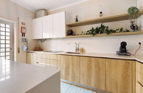 Charneca de Caparica e Sobreda Villa | Villa "Caparica Sun Beach" con balcón, jardín privado y Wi-Fi