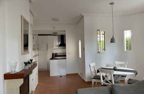 Mazarrón Villa | Villa 'Capricho' con vistas a la montaña, piscina y wifi