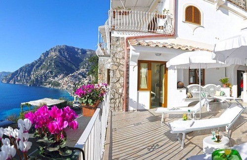 Arienzo Casa | Villa Carilla A: Un elegante apartamento.