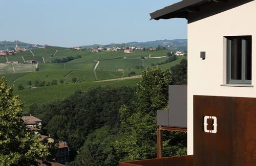 Barolo Apartamento | Villa Carla Barolo: Vignarionda Suite