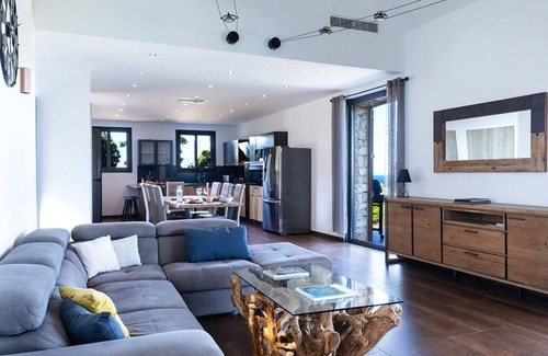 Santa Giulia Villa | Villa Carlo Anto - Cuatro Habitaciones Villa, Capacidad 8