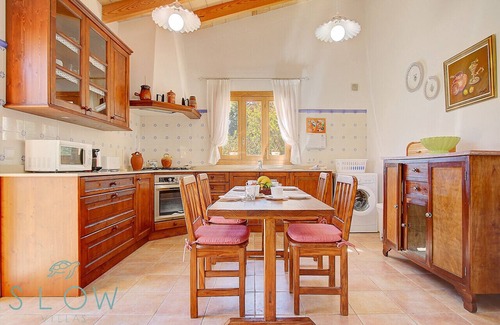Santa Maria del Cami Villa | Villa Cas Frares con piscina y gran jardín en una ubicación idílica