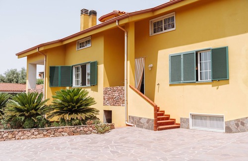 Sant'Anna Arresi Villa | Villa 'Casa Antonietta' con terraza privada y jardín compartido