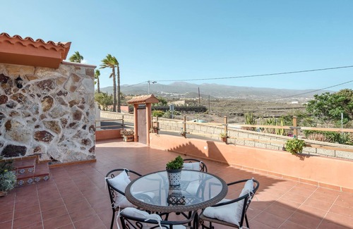Yaco Villa | Villa 'Casa Rural Villa María' con Wi-Fi y Terraza; Aparcamiento disponible