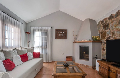 Yaco Villa | Villa 'Casa Rural Villa María' con Wi-Fi y Terraza; Aparcamiento disponible