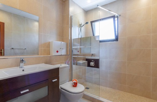 Los Cerezos Villa | Villa Casa Henry con vistas a la montaña, piscina y Wi-Fi