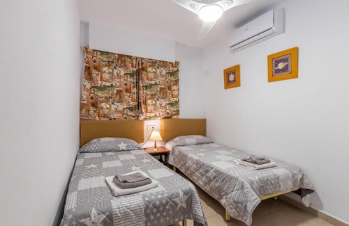 Los Cerezos Villa | Villa Casa Henry con vistas a la montaña, piscina y Wi-Fi