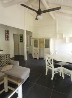 La Iglesia Casa | Villa Casa Mango