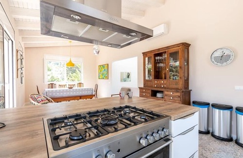 Sa Riera Villa | Villa Casa Nuestra con piscina privada, jardín y Wi-Fi