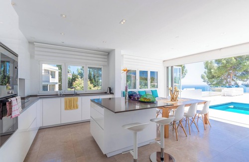 Moraira Villa | Villa 'Casa Viviana' con vistas al mar, piscina, Wi-Fi, balcón, terraza y jardín