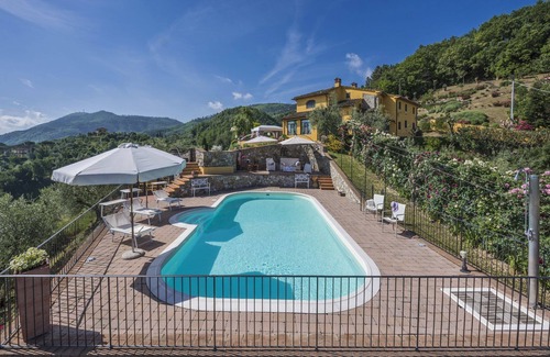 Casalguidi Villa | Villa en Monsummano Terme con 6 habitaciones, capacidad 14