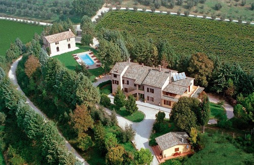 Ramazzano Villa | VILLA CASOLARE Villa de 4 dormitorios con piscina panorámica cerca de Perugia Gubbio Assis