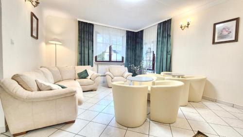 Rabka Cama Y Desayuno | VILLA CASSIA przy Parku Zdrojowym