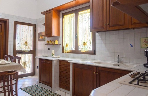 Fasano Villa | Villa Castalia: Una espléndida y luminosa villa de dos pisos situada en una zona tranquila.