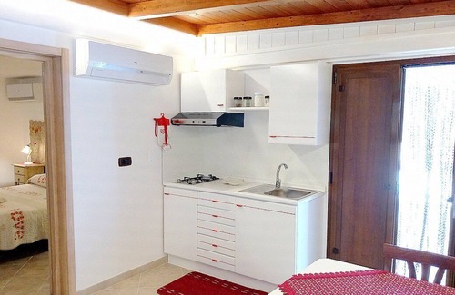 Fasano Villa | Villa Castalia: Una espléndida y luminosa villa de dos pisos situada en una zona tranquila.