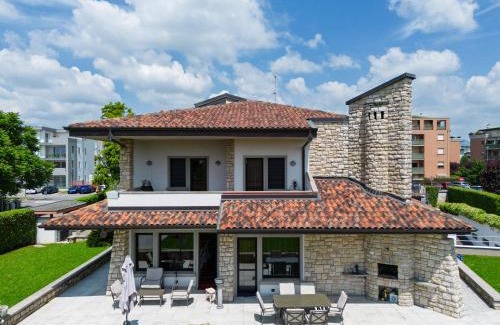 Dalmine Casa | Villa Celine