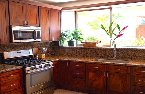 Barrio Ricos y Famosos Casa | Villa Centro - 7BR / 7Bath - Espectacular piscina - privada y cerca de todo!